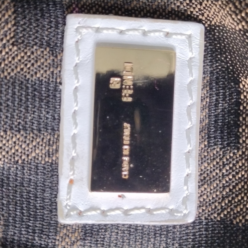 Fendi Spy White Leather Purse 👜. Made in Italy. - Picture 5 of 12